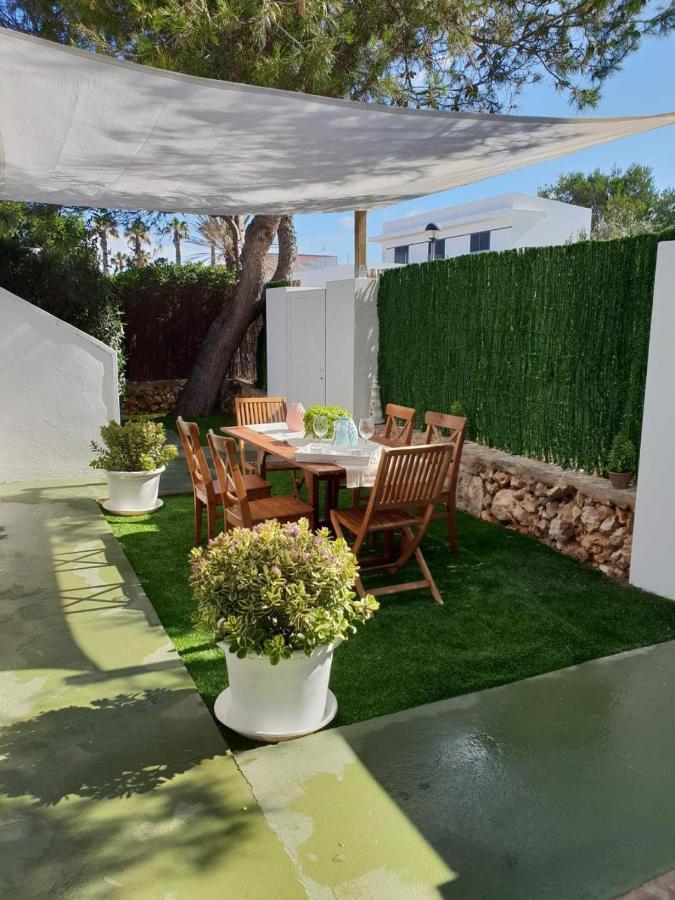 Apartamentos Delfines Cala Blanca  Exteriör bild